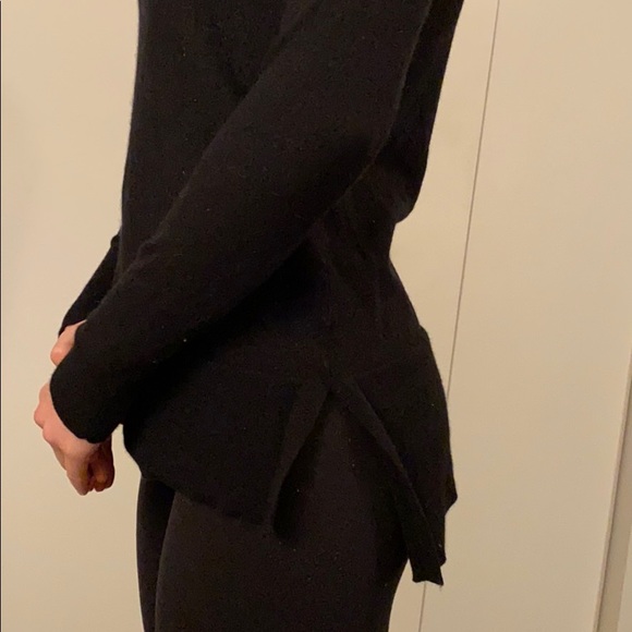 Merino wool black sweater - Picture 2 of 3